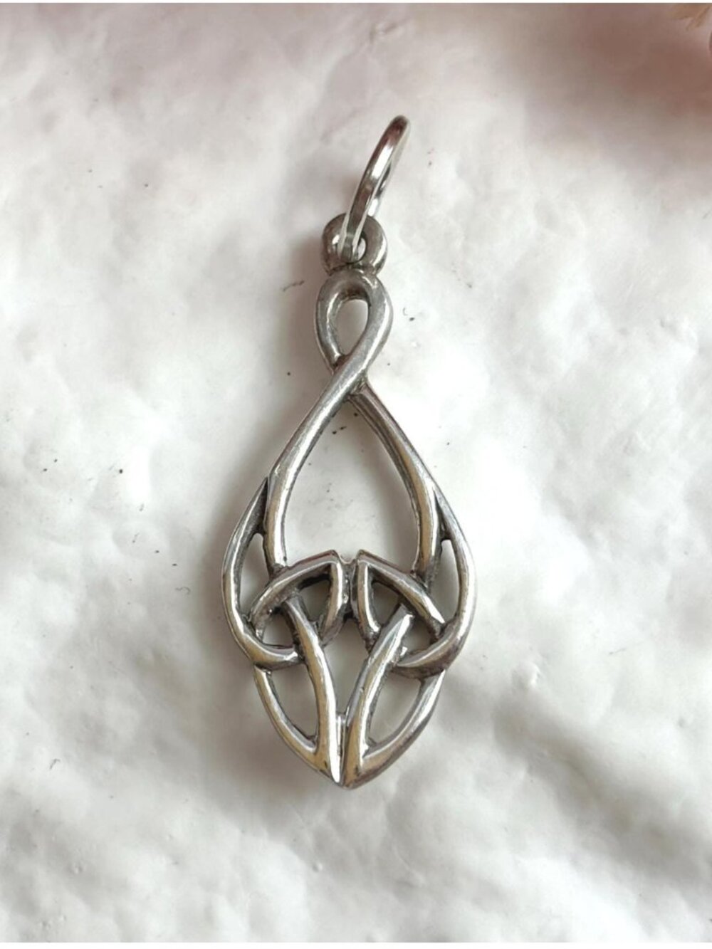Celtic Knot Openwork Minimalist Dainty Sterling Silver 925 Vintage Pendant
